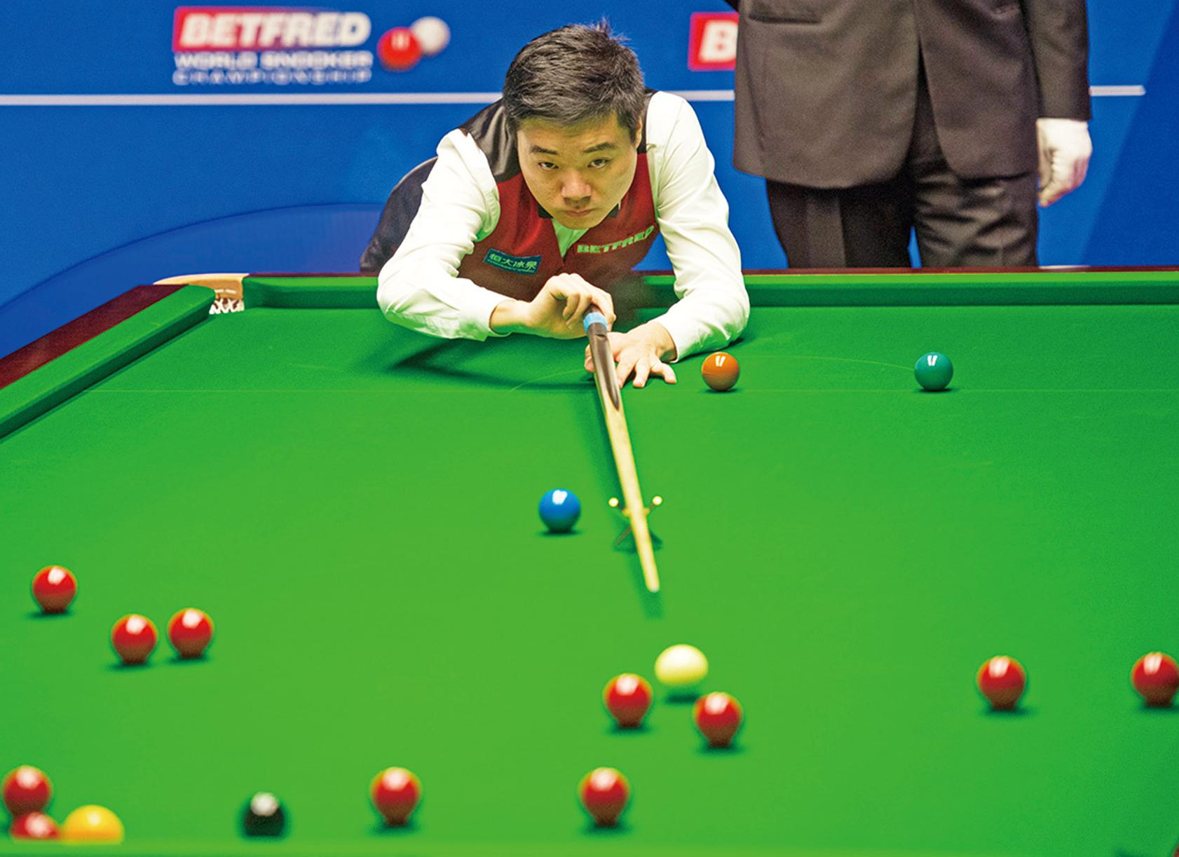 球迷们熬夜 球迷们熬夜