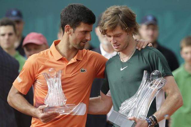 年轻滑手同 年轻滑手同