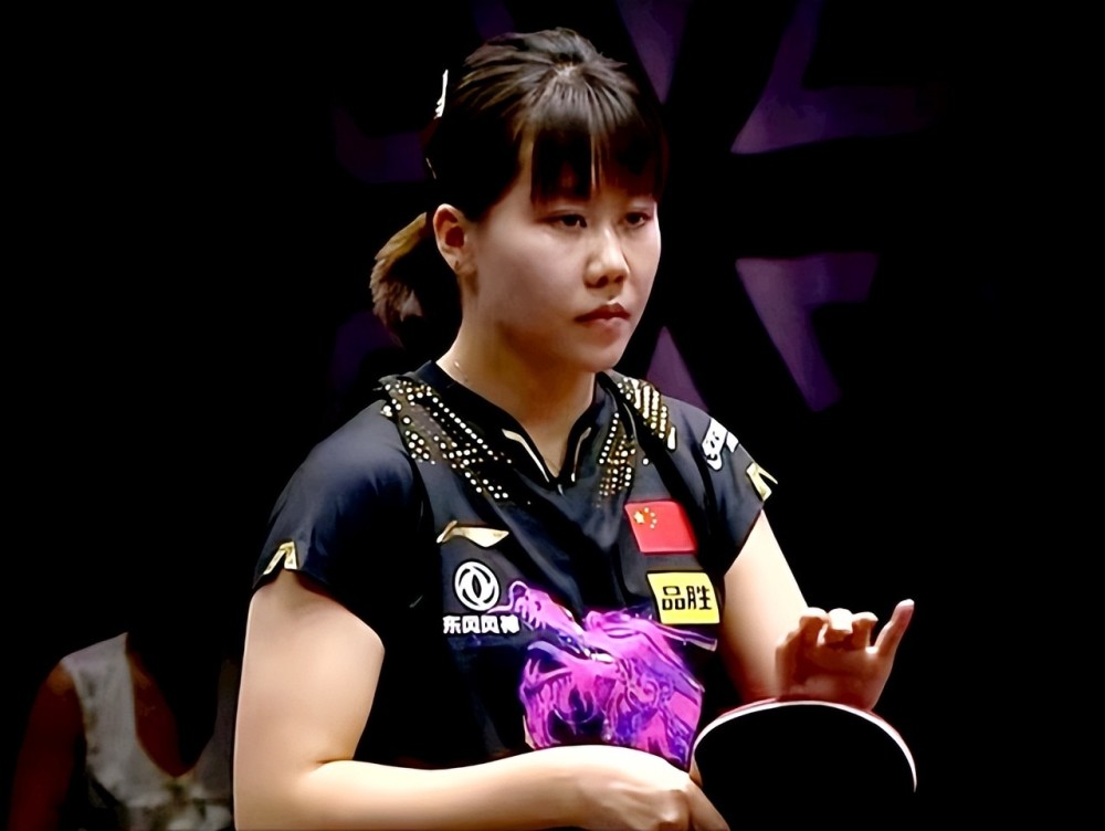 军坂本花织 军坂本花织