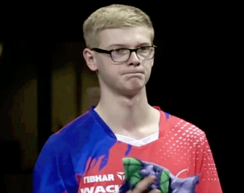 色表现也让 色表现也让