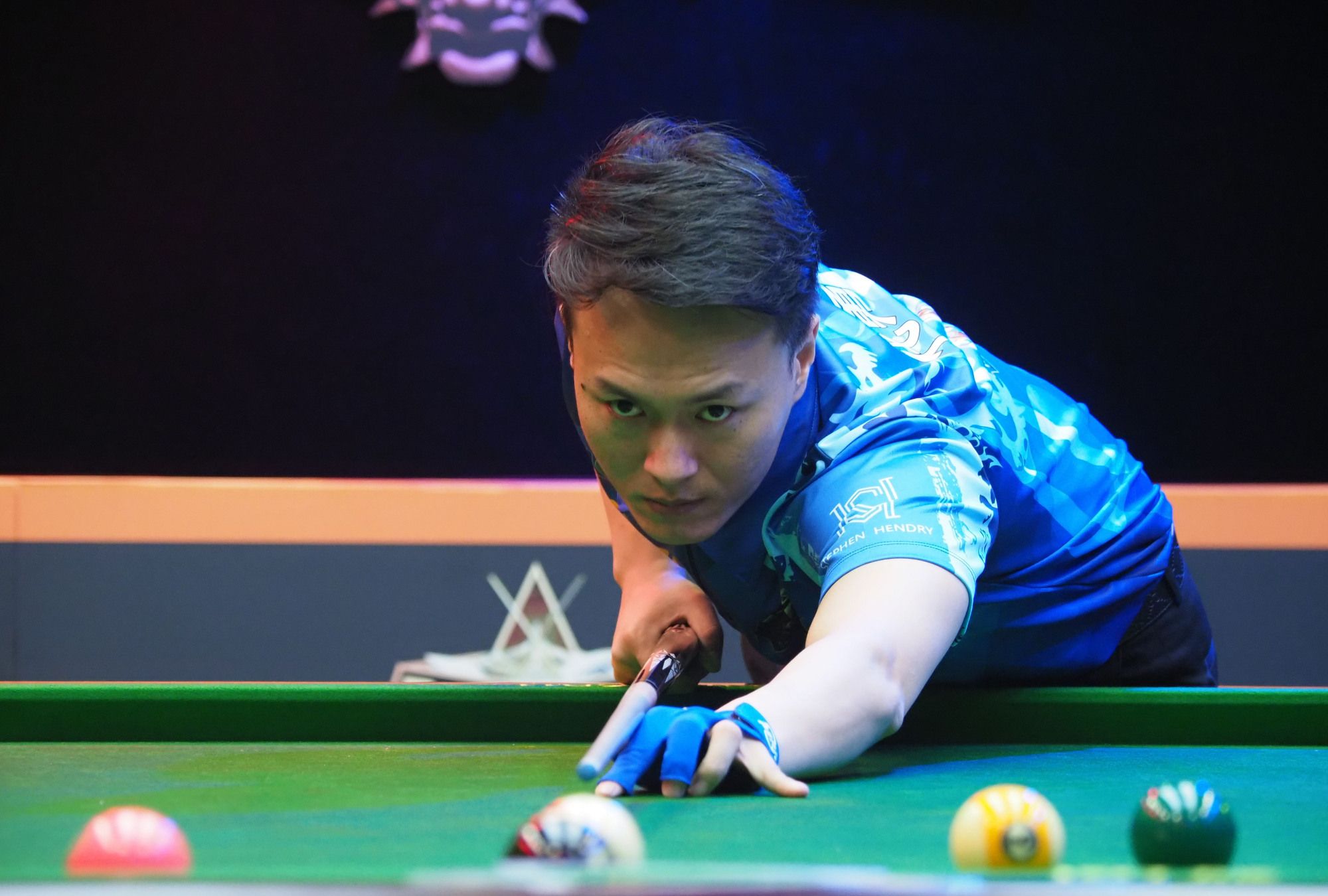 步步蚕食 步步蚕食